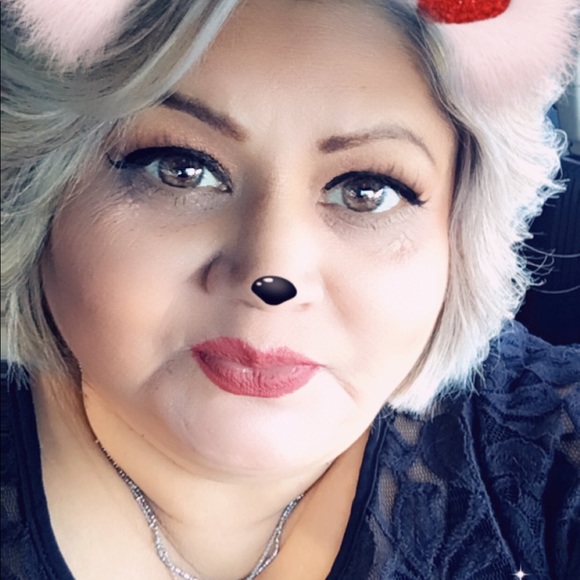 Meet your Posher, Cathy - Picture 8 of 8